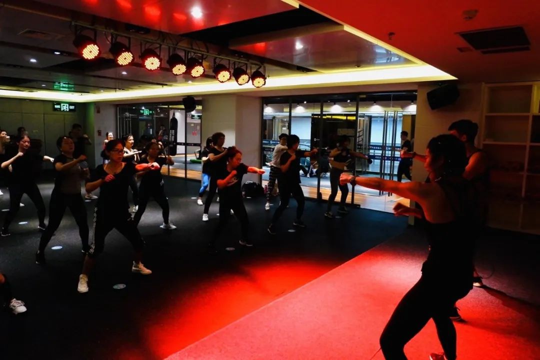 新手健身手套_健身運(yùn)動手套_健身訓(xùn)練手套