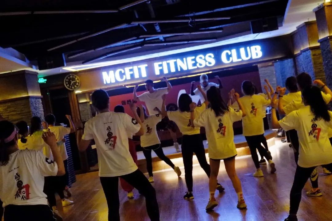 新手健身手套_健身訓(xùn)練手套_健身運(yùn)動手套