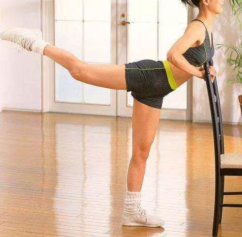 提高200米跑步訓(xùn)練方法_跑4×400米不累又快的技巧_怎樣跑好4×100米