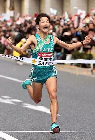 提高200米跑步訓(xùn)練方法_怎樣跑好4×100米_跑4×400米不累又快的技巧