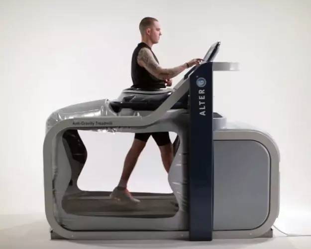 國產(chǎn)反重力跑步機(jī)_國內(nèi)反重力跑步機(jī)_0重力跑步機(jī)