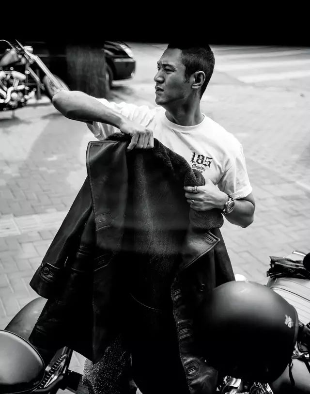 男人毛多適合練肌肉_練肌肉能除體毛嗎_男生練肌肉有什么用