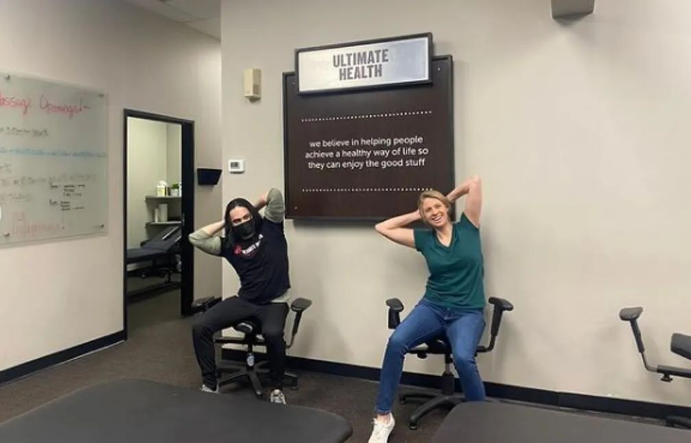 坐式腹肌訓(xùn)練器使用_坐式腹肌訓(xùn)練器怎么用_坐式腹部訓(xùn)練器