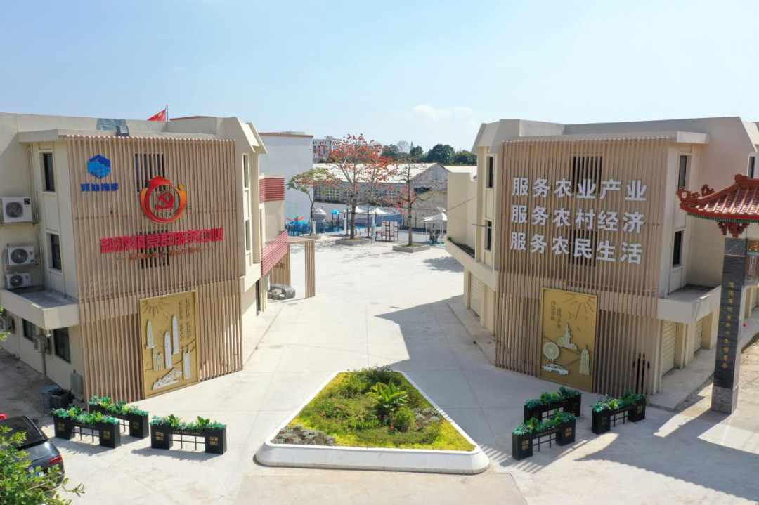 pg電子賞金試玩app 多功能！鹽鴻鎮(zhèn)黨群服務(wù)中心成為群眾最愛打卡點