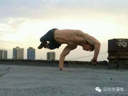 健身手套越緊越好嗎_極限健身手套_健身手套