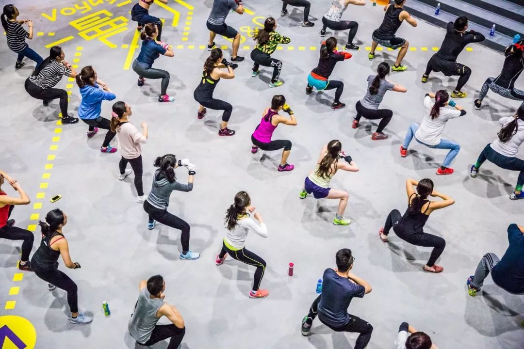 健身房跑步機(jī)使用視頻_健身房跑步機(jī)跑步視頻_健身跑步機(jī)的操作視頻