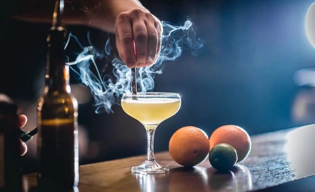 練瑜伽不能喝酒沒(méi)事_喝酒瑜伽_喝酒練瑜伽有效果嗎