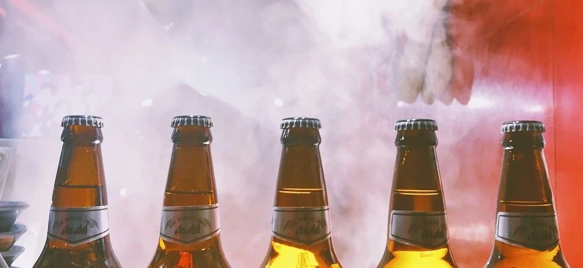 練瑜伽不能喝酒沒(méi)事_喝酒練瑜伽有效果嗎_喝酒瑜伽