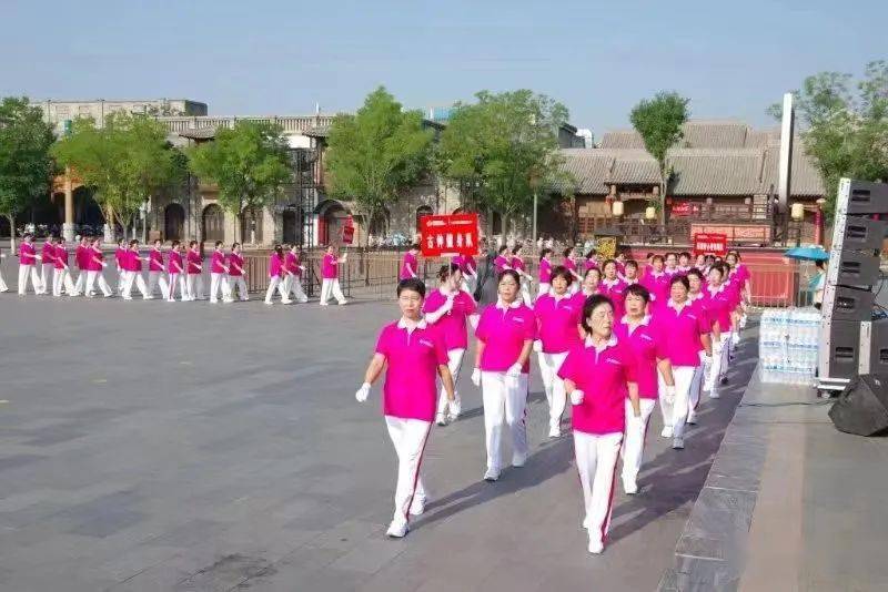 康姿百德第六套廣場舞_健身操康姿百德第三套_康姿百德健身操三套