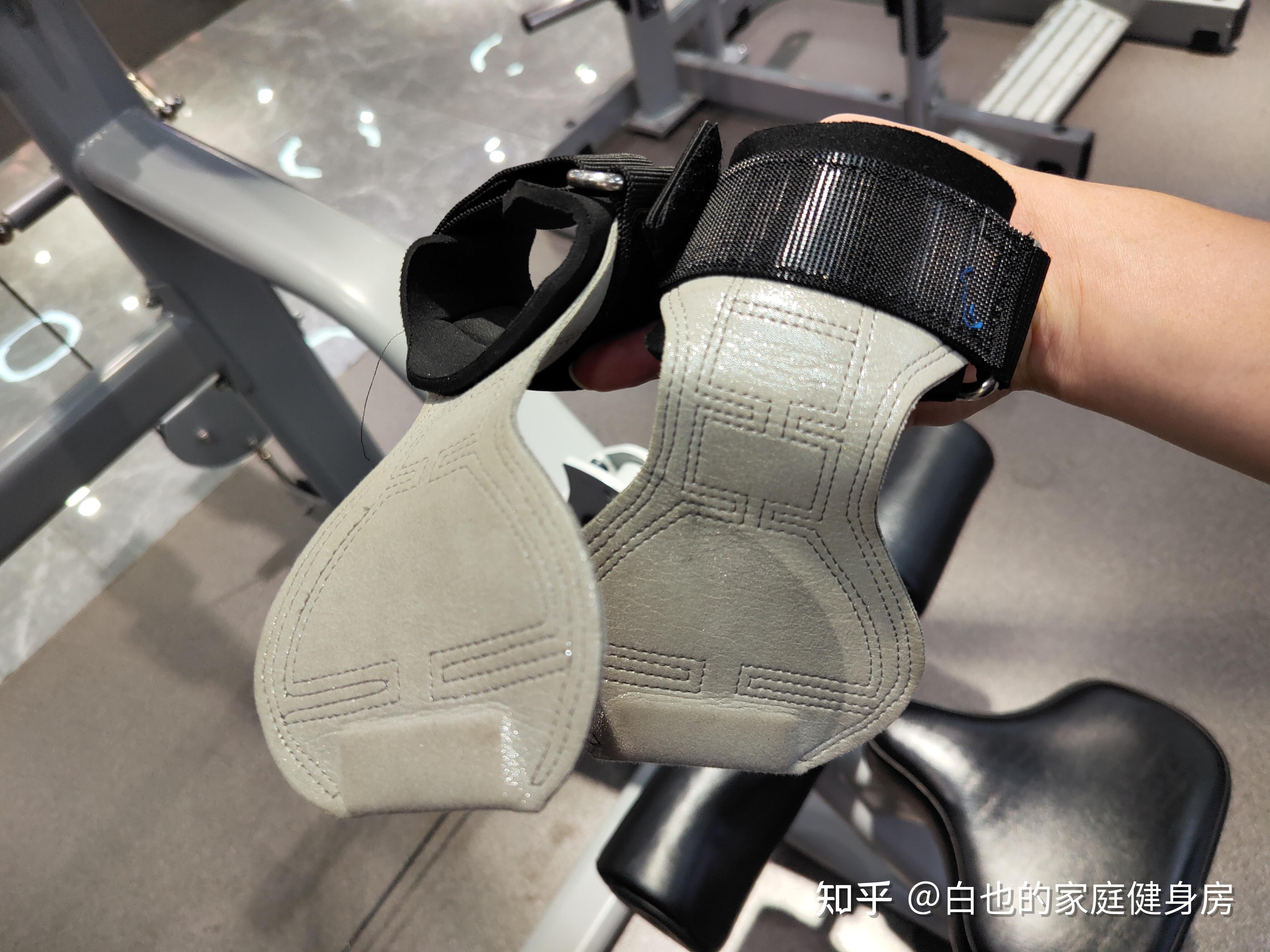 健身戴手套可以防長繭嗎_帶健身手套能減少手掌起繭嗎_健身手套怎么戴