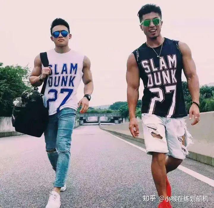 健身手套怎么戴_帶手套健身的壞處_帶健身手套能減少手掌起繭嗎