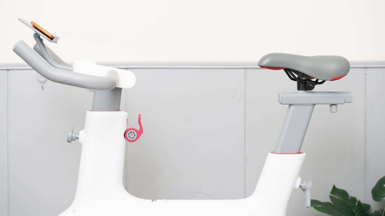 新手健身手套_健身手套緊一點好還是松一點好_手套新手健身怎么用