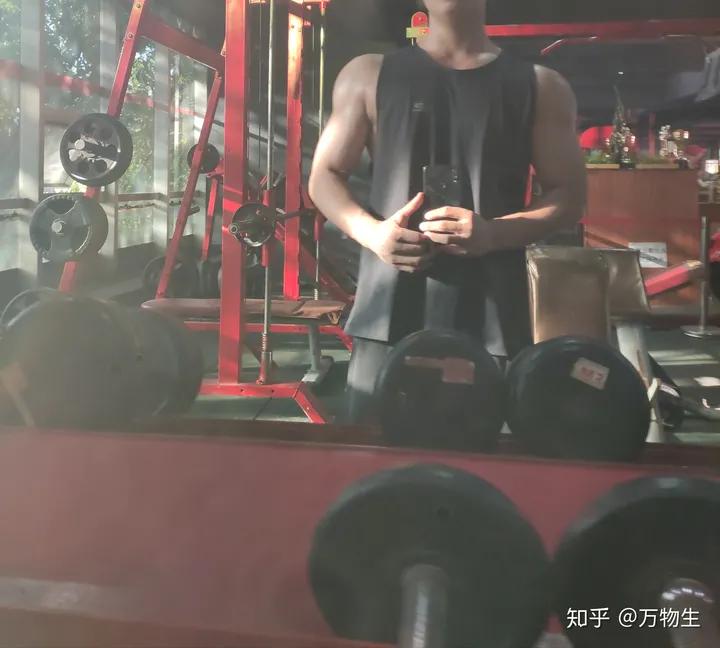 健身的手套_最好的健身手套_健身手套緊一點好還是松一點好