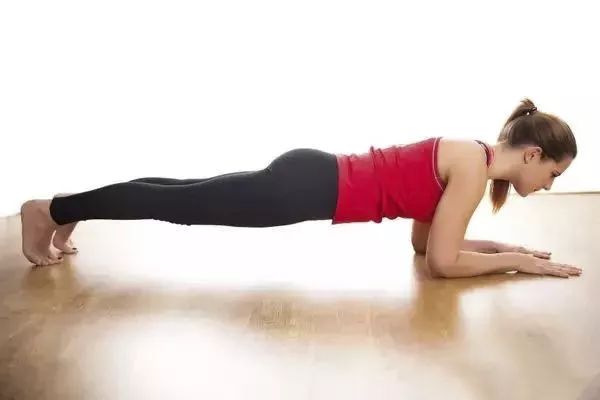 平板支撐一般人可以支持多久_平板支撐最多能支撐多久_平板支撐一般人能堅(jiān)持多久