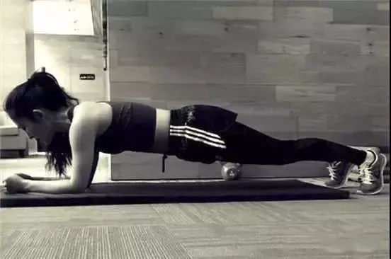 平板支撐最多能支撐多久_平板支撐一般人可以支持多久_平板支撐一般人能堅(jiān)持多久