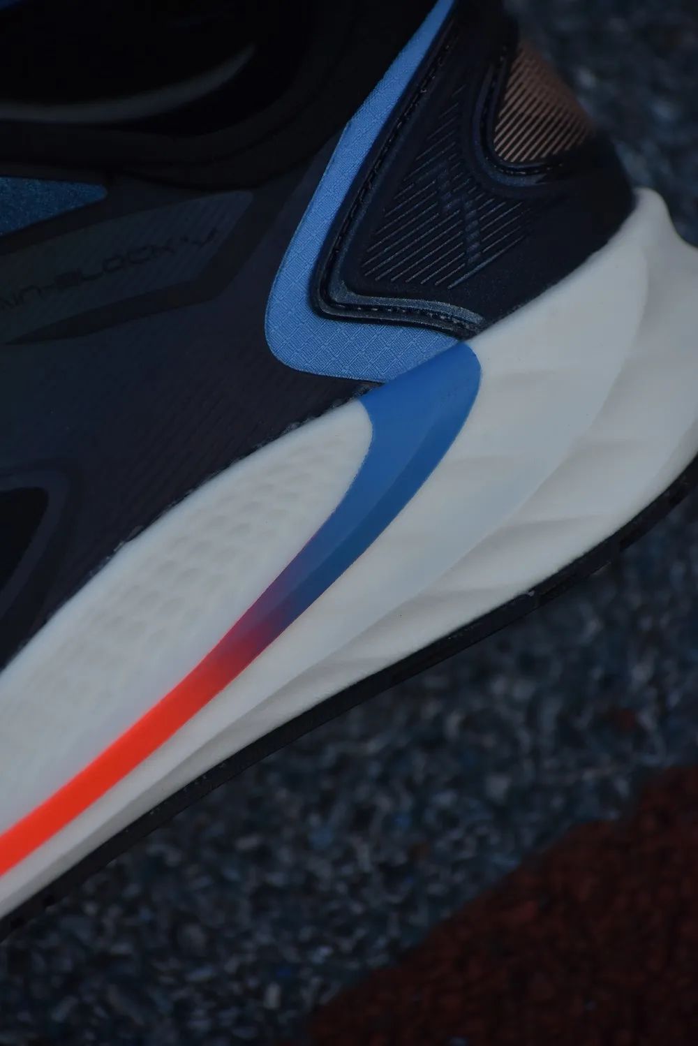 健身手套什么材質(zhì)好_健身手套買(mǎi)大點(diǎn)好還是小點(diǎn)好_健身手套怎么選