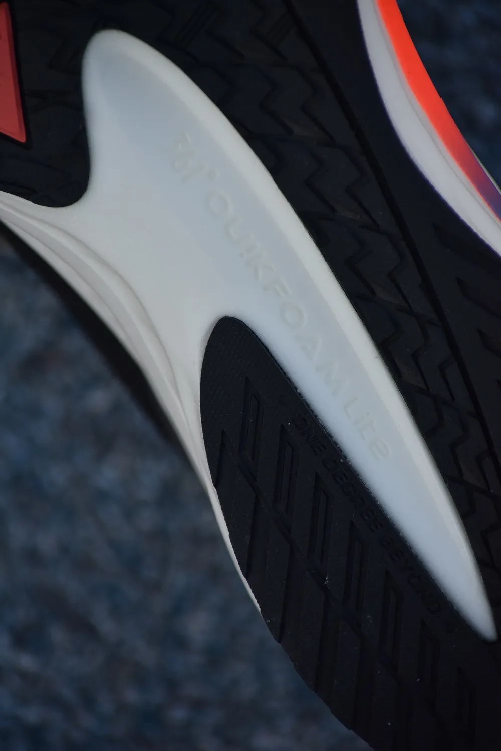 健身手套怎么選_健身手套買(mǎi)大點(diǎn)好還是小點(diǎn)好_健身手套什么材質(zhì)好