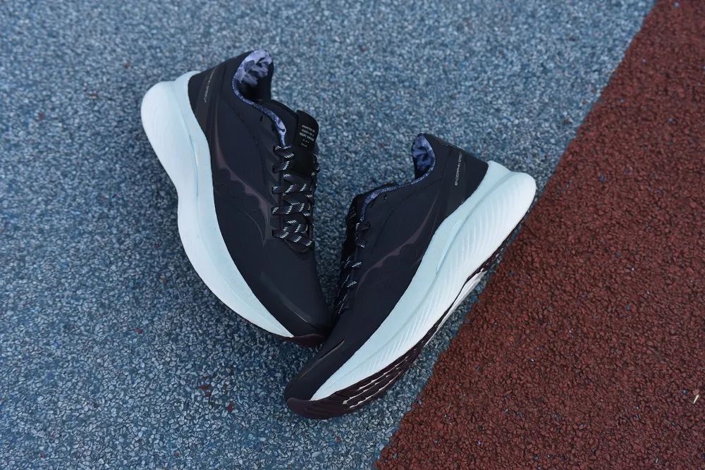 健身手套怎么選_健身手套買(mǎi)大點(diǎn)好還是小點(diǎn)好_健身手套什么材質(zhì)好