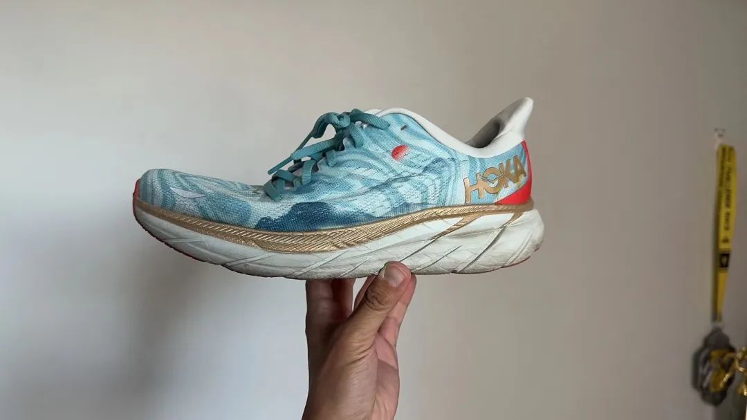 健身手套怎么選_健身手套買(mǎi)大點(diǎn)好還是小點(diǎn)好_健身手套什么材質(zhì)好