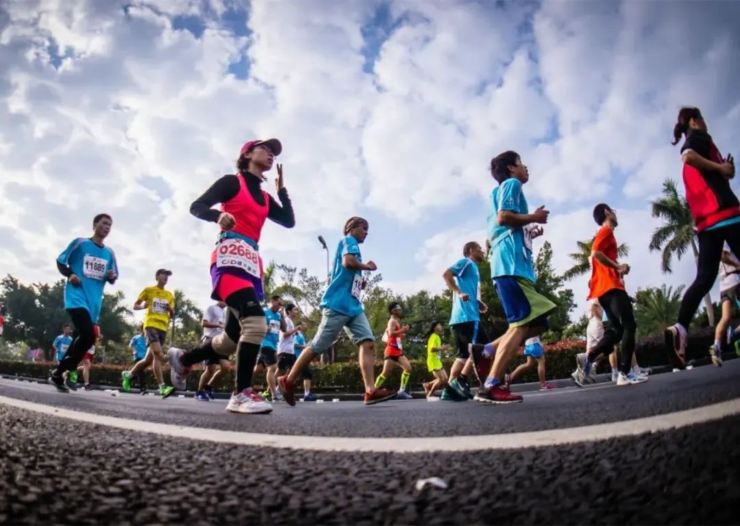 pg麻將胡了試玩平臺 2023年體育消費觀察：裝備更專業(yè)，選擇愛跨界