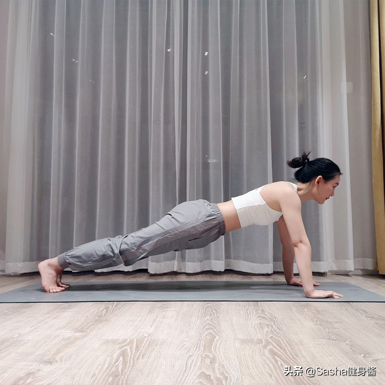 運(yùn)動(dòng)減脂原地跳胸會(huì)小嗎_原地胸跳運(yùn)動(dòng)減脂會(huì)小一點(diǎn)嗎_原地跳胸口疼是怎么回事