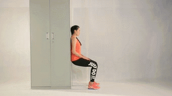 運(yùn)動后膝蓋疼怎么辦_膝蓋疼運(yùn)動后好轉(zhuǎn)是怎么回事_運(yùn)動后膝蓋疼痛還能運(yùn)動嗎