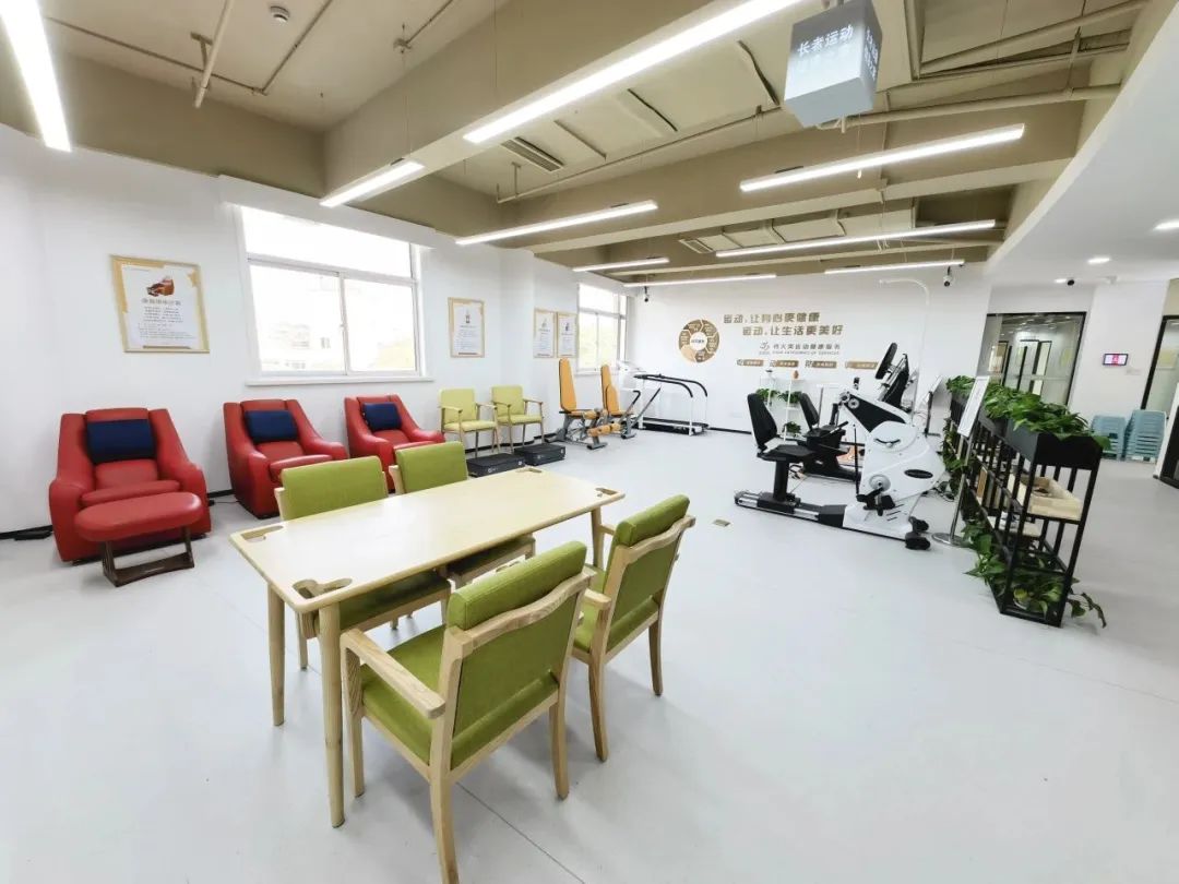 單人訓(xùn)練器怎么操作_單人站綜合訓(xùn)練器_單人站綜合訓(xùn)練器安裝視頻