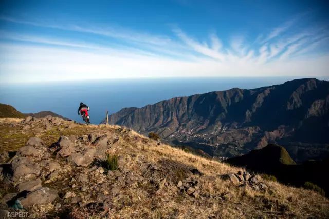 騎行好處與危害_騎行對(duì)身體有什么好處_騎行好處多