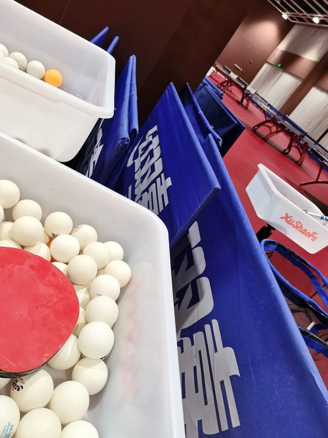 龍門器健身_龍門練胸標(biāo)準(zhǔn)動作圖解_龍門綜合訓(xùn)練器