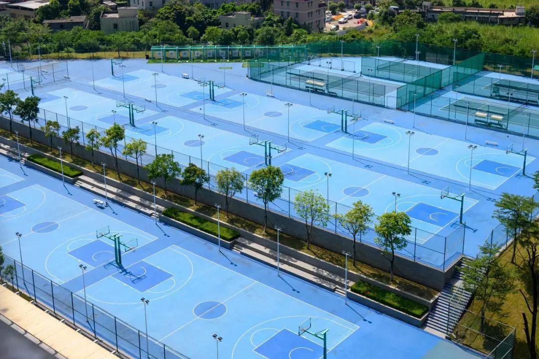 龍門綜合訓(xùn)練器_龍門器健身_龍門練胸標(biāo)準(zhǔn)動作圖解