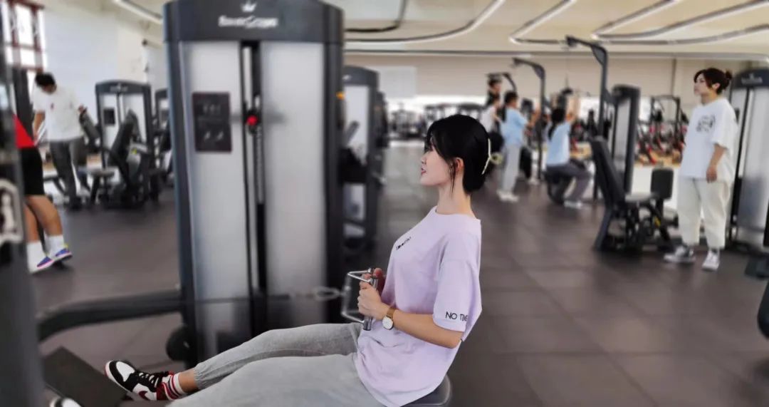 龍門綜合訓(xùn)練器_龍門練胸標(biāo)準(zhǔn)動(dòng)作圖解_什么是龍門式機(jī)器人