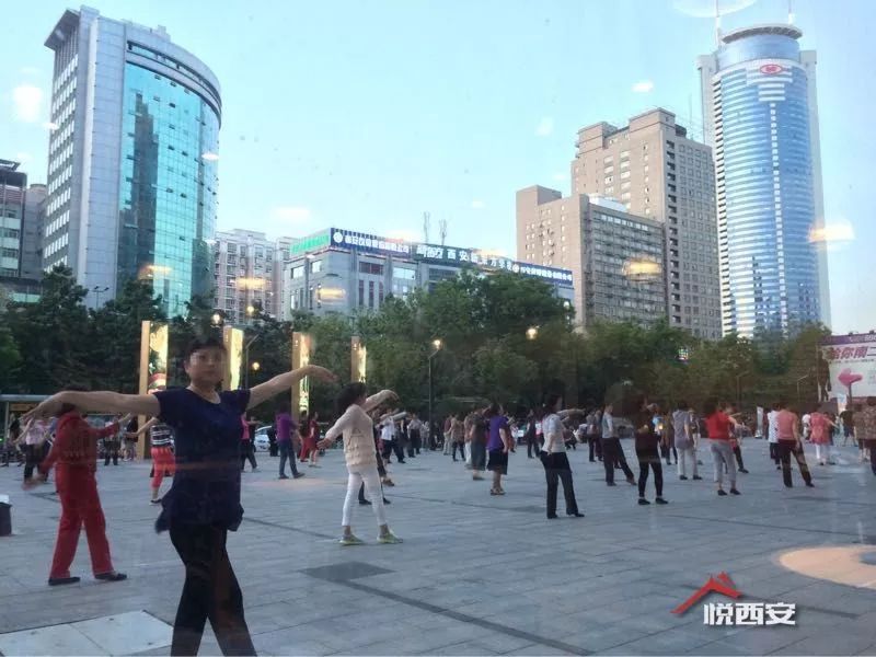 全集廣場(chǎng)舞健身操視頻_健身廣場(chǎng)舞完整版_廣場(chǎng)健身舞全集