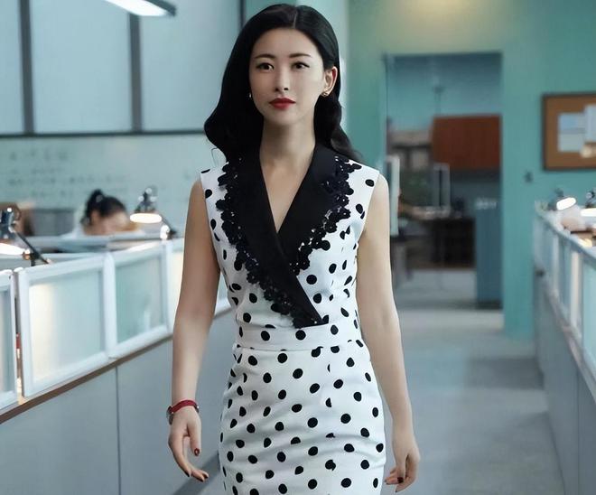 妊娠紋練出馬甲線圖片_有妊娠紋能練馬甲線嗎_有妊娠紋的馬甲線是什么樣子的