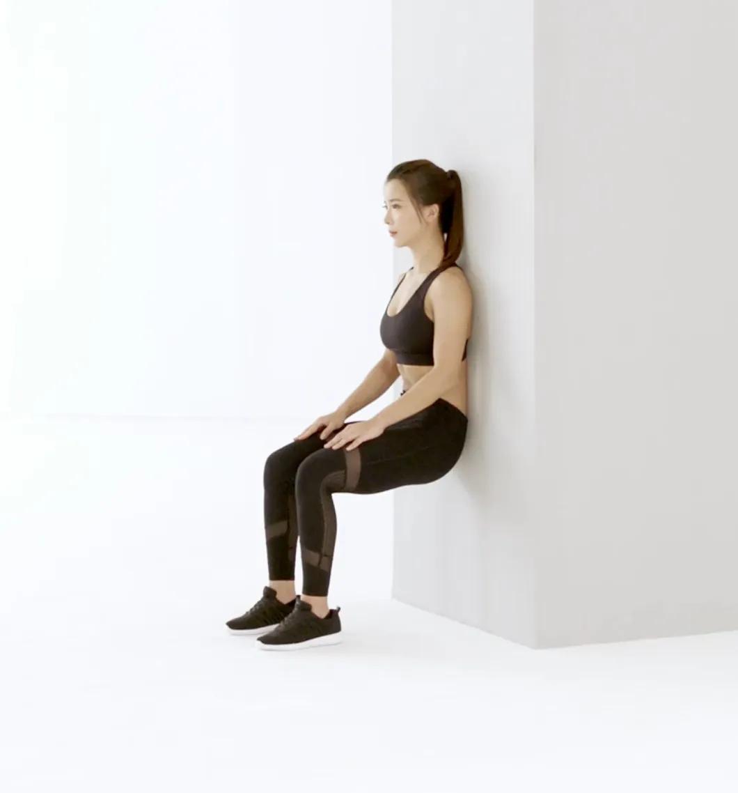 靠墻靜蹲能練腹肌嗎_靠墻靜蹲能練出肌肉嗎_靠墻靜蹲可以練核心力量嗎