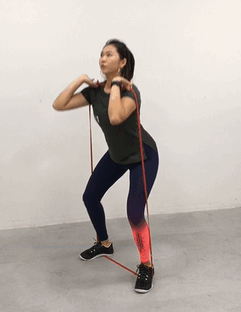 沒有健身器怎么練胸肌_居家健身器材推薦_啞鈴彈力帶訓(xùn)練方法