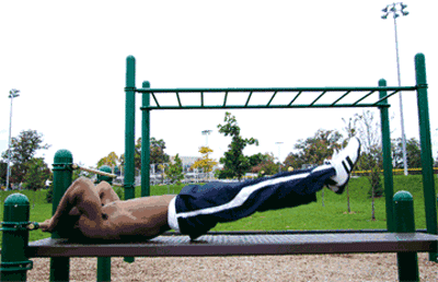 無器械健身計劃 _居家全身健身動作 _沒有健身器怎么練胸肌