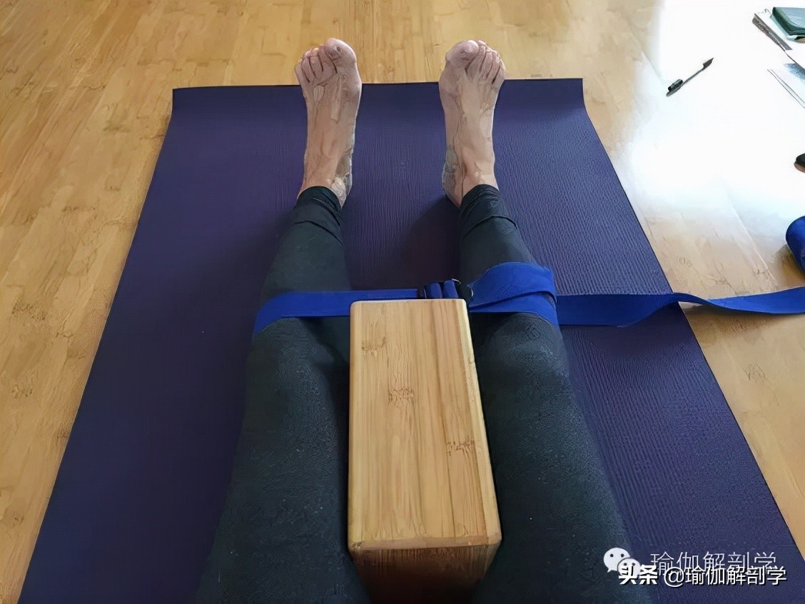 改善x型腿的瑜伽_瑜伽能改善腿形嗎_瑜伽腿型矯正