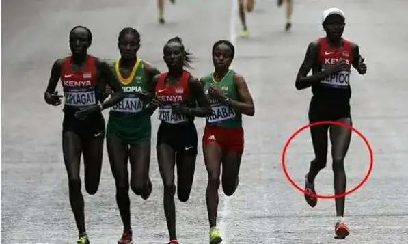 瑜伽腿型矯正_瑜伽改變腿型_改善x型腿的瑜伽