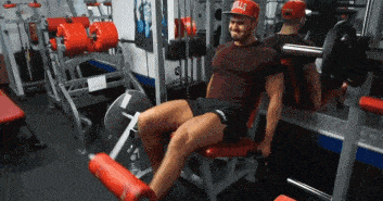 運動器材訓練方法_各種器材的鍛煉方法_器材訓練運動方法包括