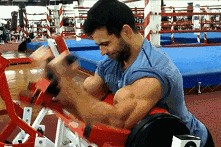 器材訓練運動方法包括_各種器材的鍛煉方法_運動器材訓練方法