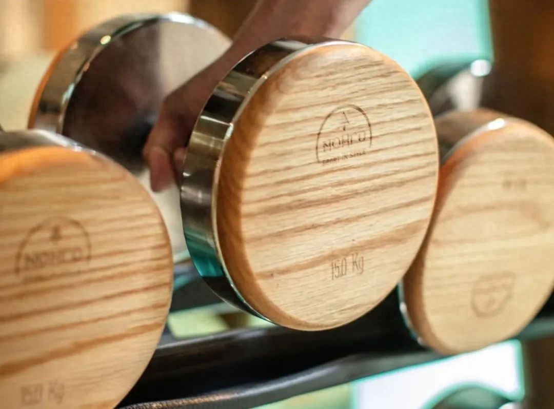 pg賞金女王單機(jī)版試玩平臺(tái) 簡(jiǎn)單易懂！NOHrD推薦11個(gè)超贊的啞鈴動(dòng)作，涉及全身肌肉