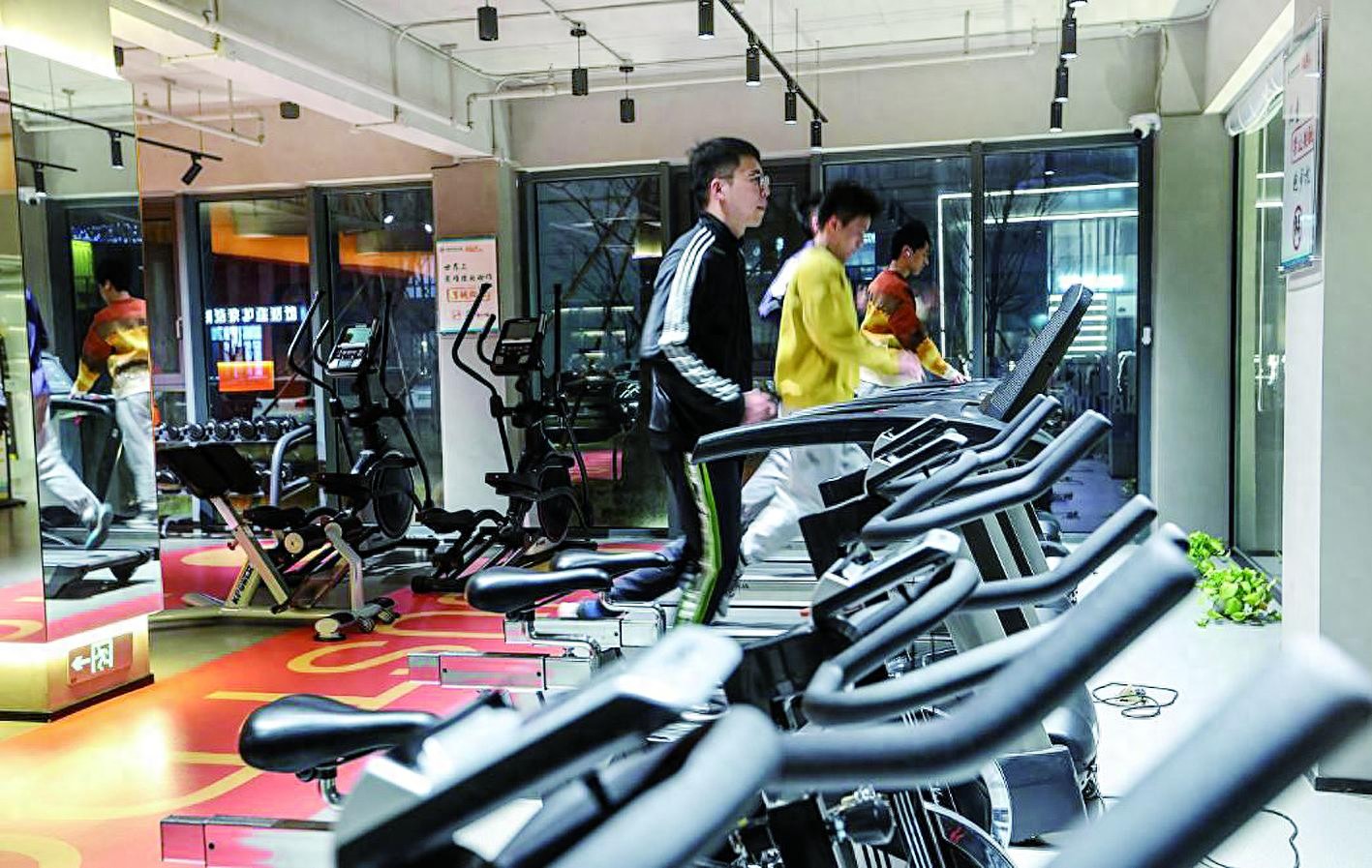 pg棋牌 不辦卡不囤課，主打一個高性價比 “窮鬼健身法”蔚然成風(fēng)