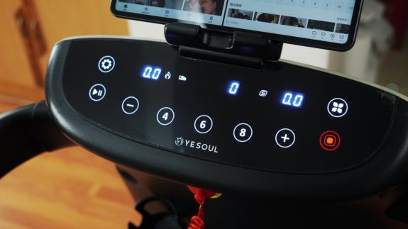 反重力跑步鞋_反重力跑步機原理_反重力跑臺原理