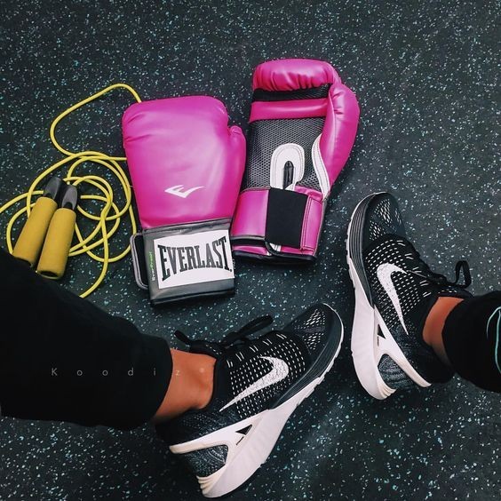 Everlast拳擊手套價格_拳擊手套品牌推薦_schiek健身手套