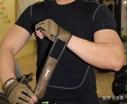 健身手套_手套健身訓(xùn)練圖片_健身訓(xùn)練手套