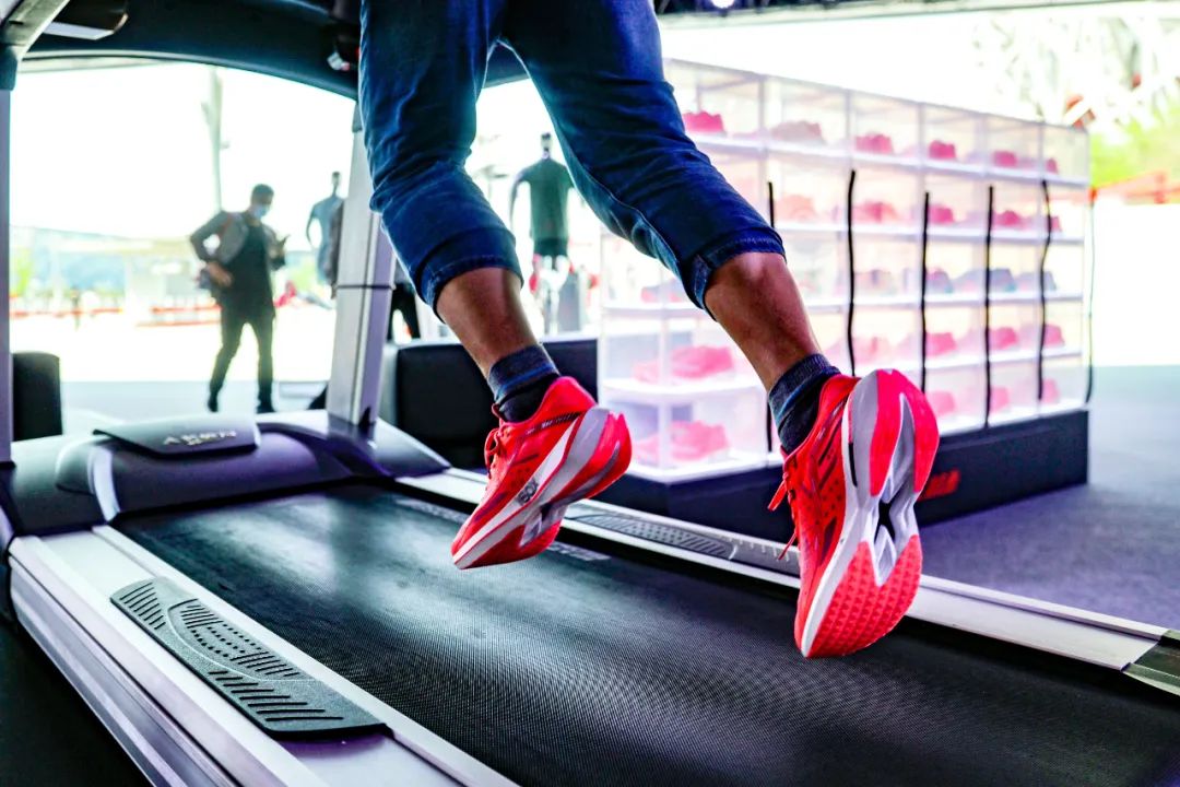 跑步機(jī)用什么_跑步機(jī)實(shí)用性_用跑步機(jī)鍛煉的技巧