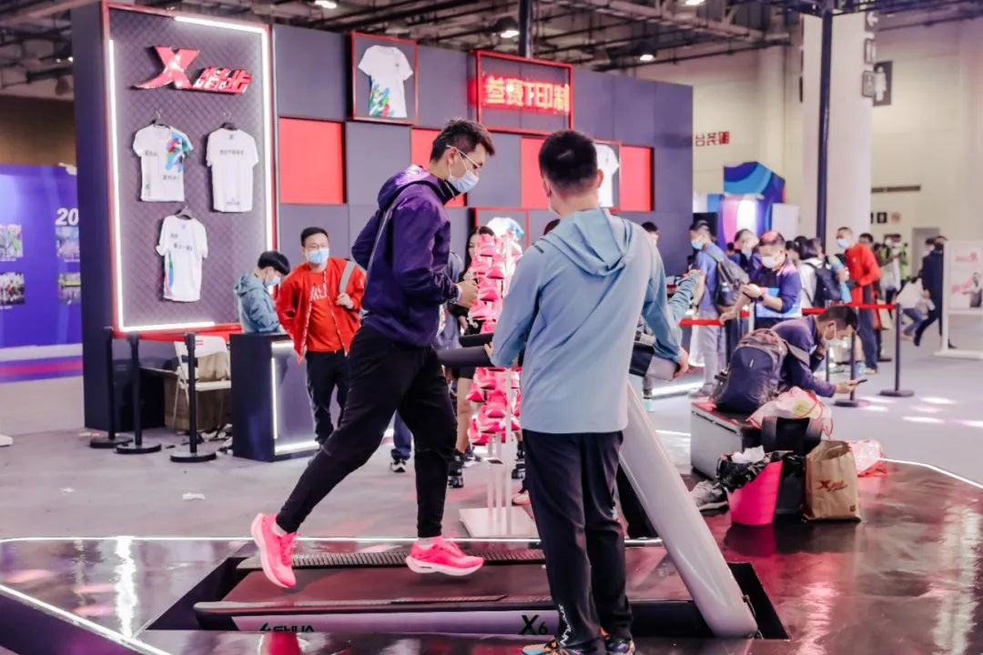 用跑步機(jī)鍛煉的技巧_跑步機(jī)用什么_跑步機(jī)實(shí)用性