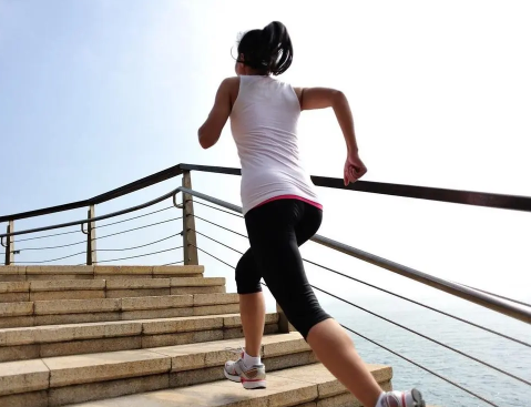 小基數(shù)爬樓梯瘦腿嗎2