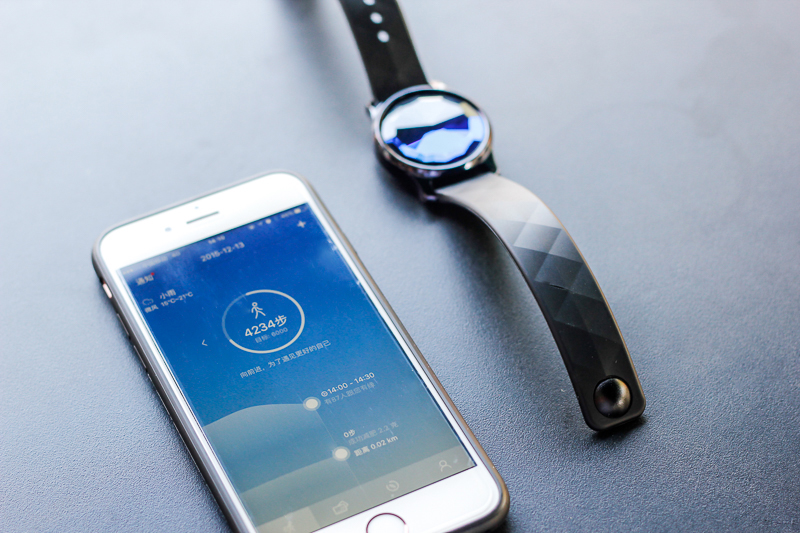 小朋友跑步運動簡筆畫_運動跑步的簡筆畫_運動跑步怎么畫