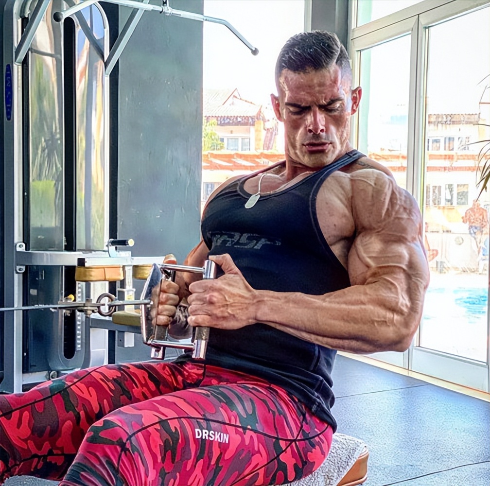 健身肌肉分離度怎么提高_(dá)低體脂率健身_極致身材打造